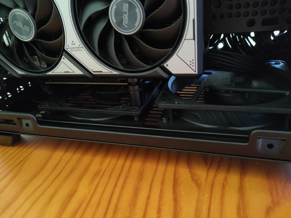 Second bottom fan